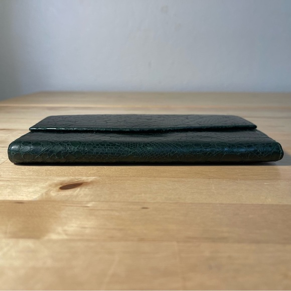 Abas Avatar Alligator embossed green leather trifold wallet/organizer - Picture 5 of 16